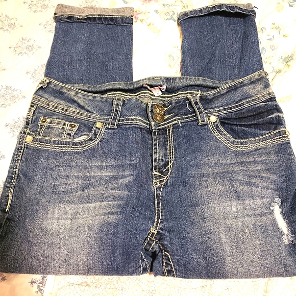 Distressed Stretch Jeans {BONGO}, 12/13 - Picture 3 of 6